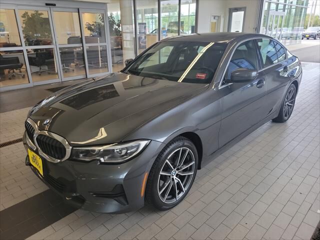 2021 BMW 3 Series 330i xDrive — photo 1 of 13