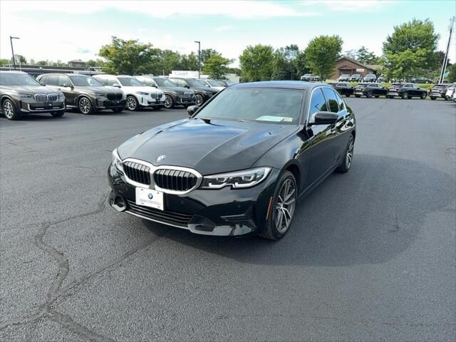 2022 BMW 3 Series 330i xDrive — photo 1 of 13