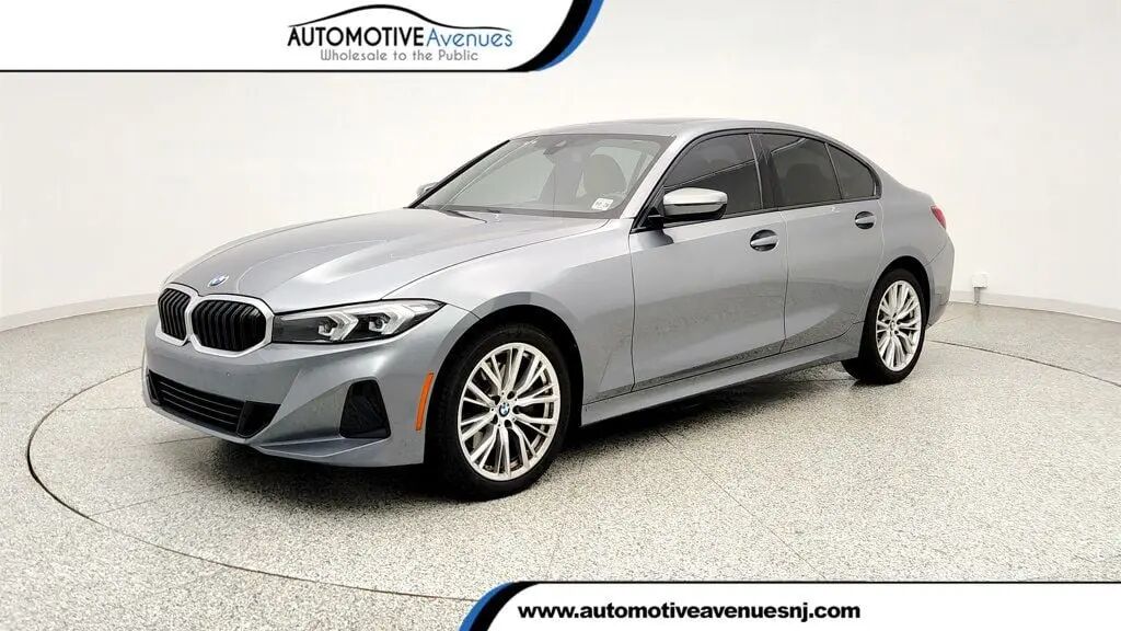 2023 BMW 3 Series 330i xDrive — photo 1 of 13
