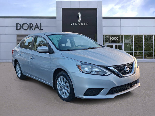 2018 Nissan Sentra SV — photo 1 of 2