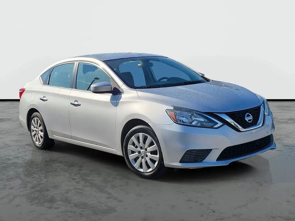 2016 Nissan Sentra S — photo 1 of 12