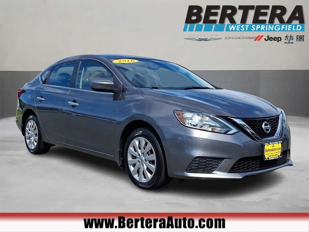 2016 Nissan Sentra S — photo 1 of 13