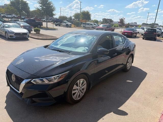2020 Nissan Sentra S — photo 1 of 11