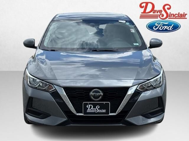 2020 Nissan Sentra SV — photo 1 of 3