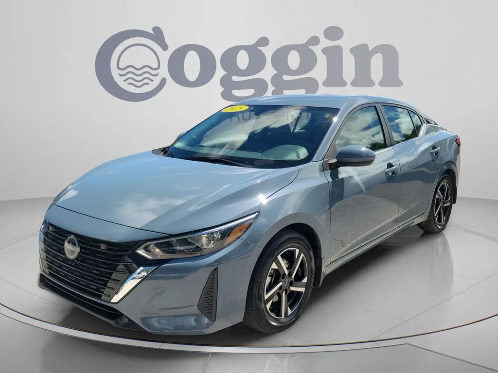 2025 Nissan Sentra SV — photo 1 of 13
