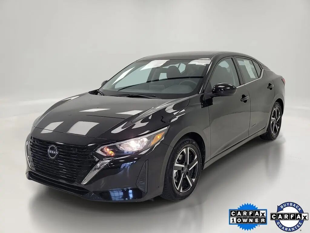 2025 Nissan Sentra SV — photo 1 of 12