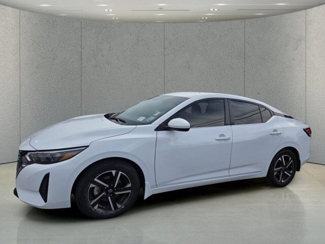 2025 Nissan Sentra SV — photo 1 of 13
