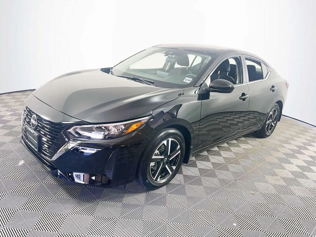 2025 Nissan Sentra SV — photo 1 of 13