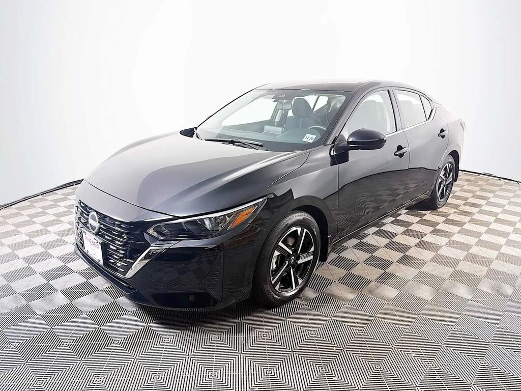 2025 Nissan Sentra SV — photo 1 of 13