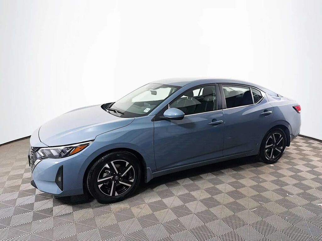 2025 Nissan Sentra SV — photo 1 of 13