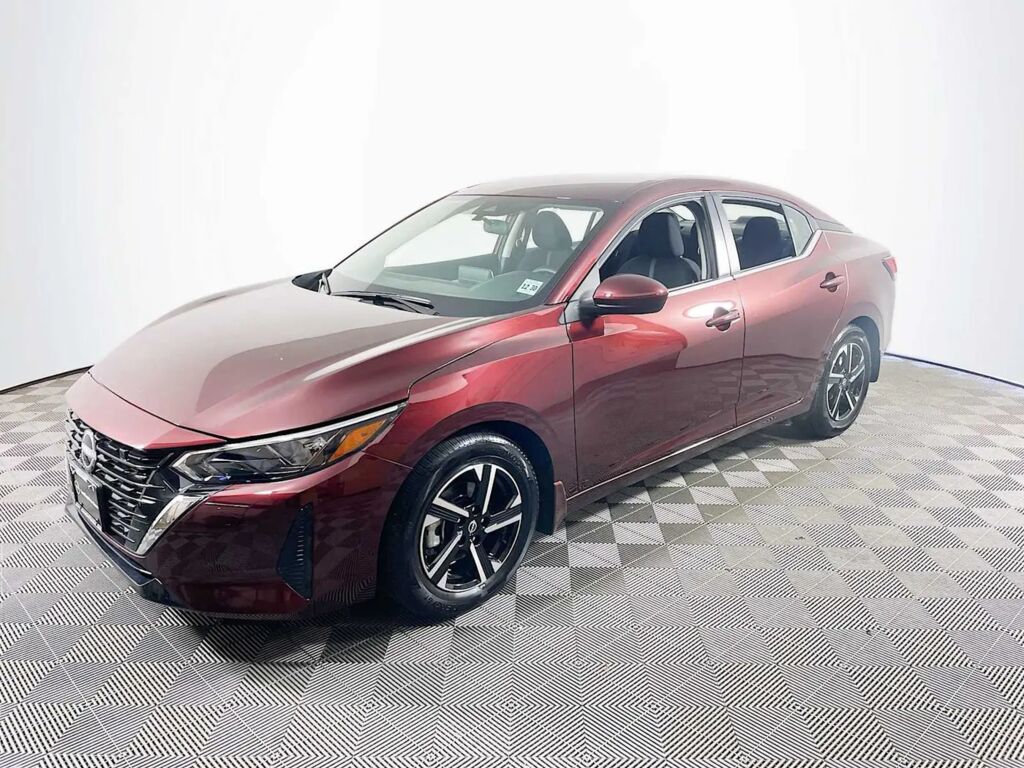 2025 Nissan Sentra SV — photo 1 of 13
