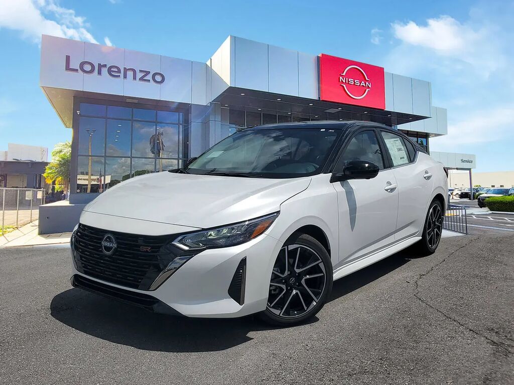 2025 Nissan Sentra SR — photo 1 of 20