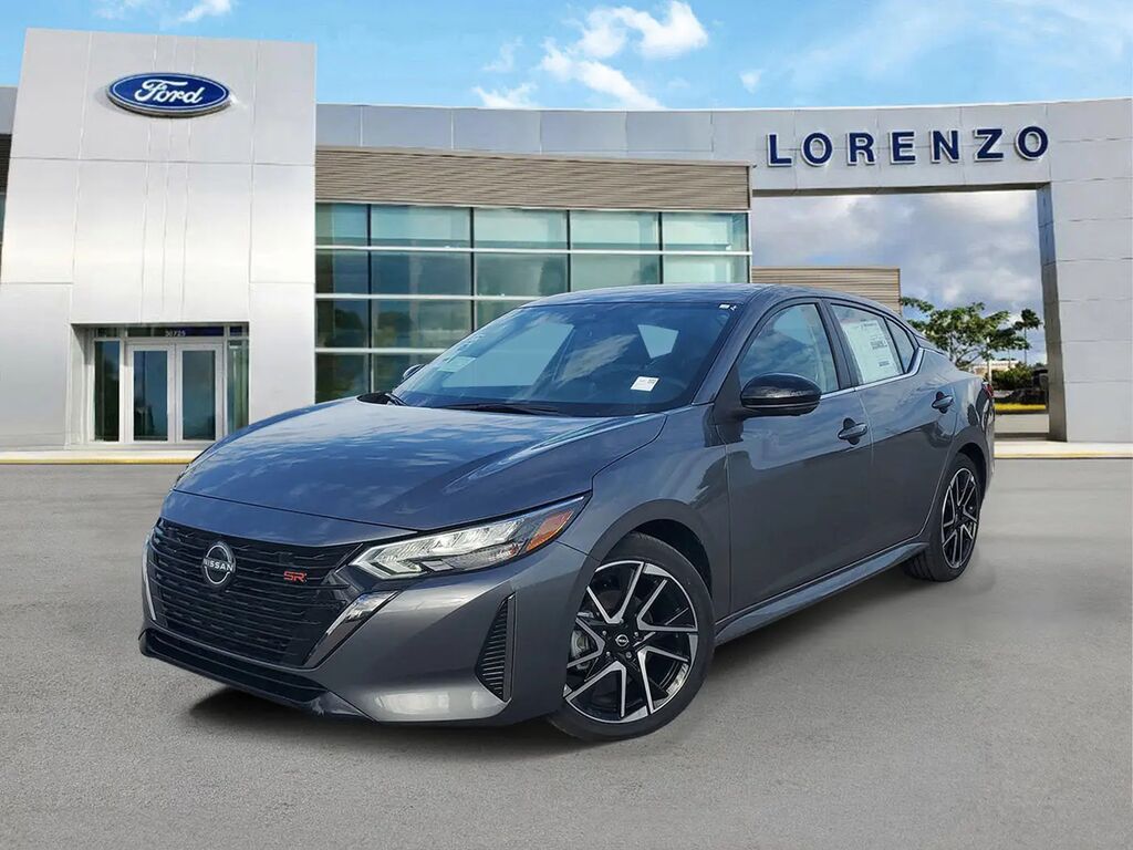 2025 Nissan Sentra SR — photo 1 of 13