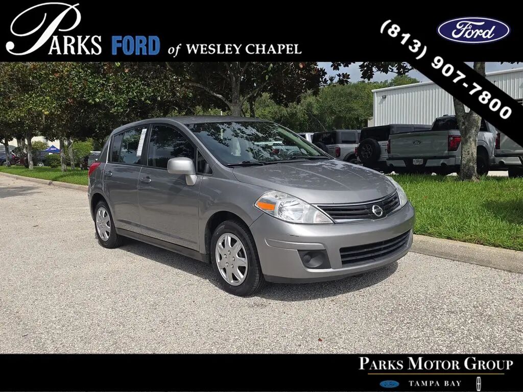 2012 Nissan Versa 1.8 S — photo 1 of 13