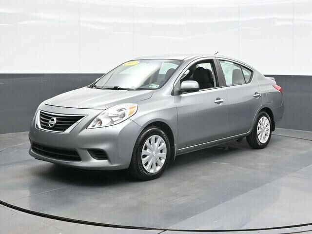 2013 Nissan Versa 1.6 SV