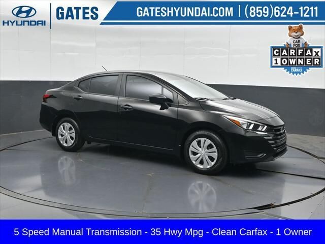 2024 Nissan Versa S — photo 1 of 13