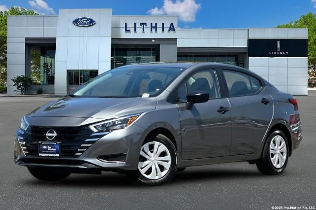 2025 Nissan Versa S