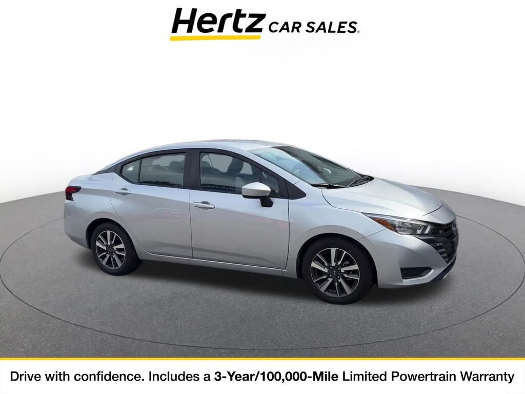 2025 Nissan Versa SV — photo 1 of 11