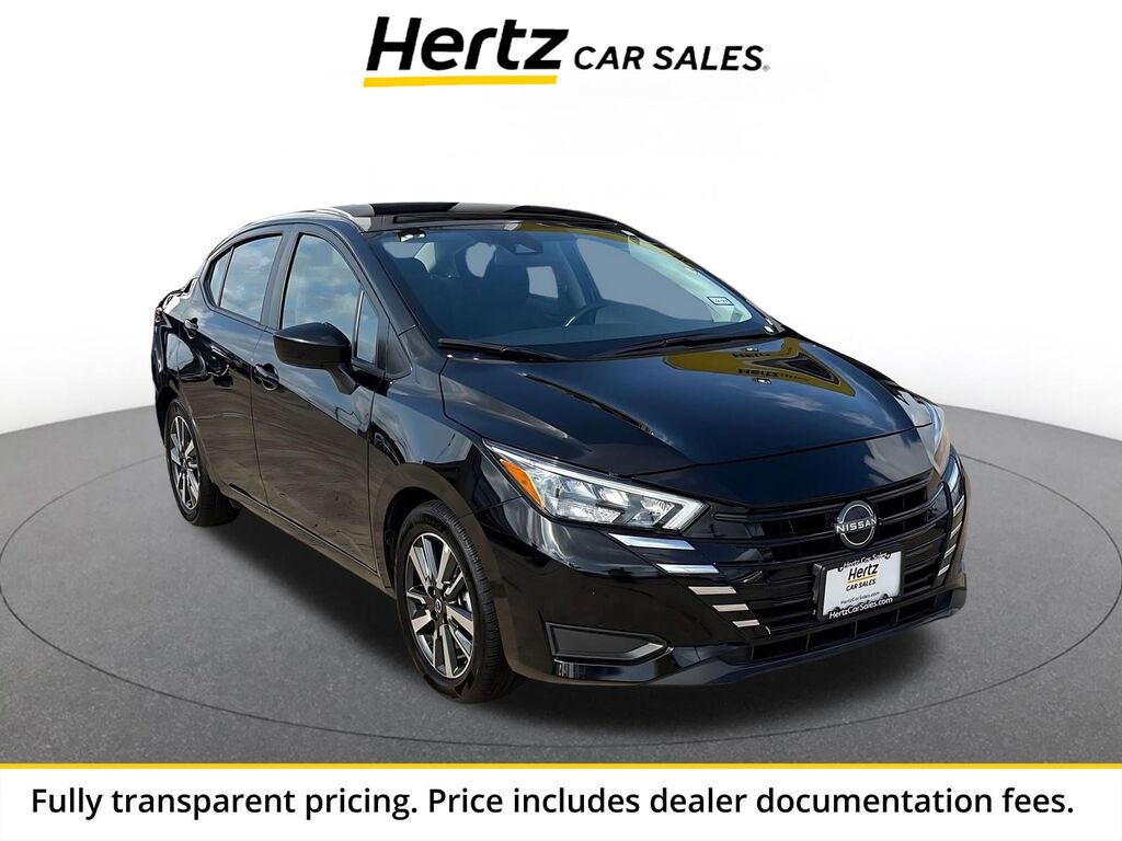 2025 Nissan Versa SV — photo 1 of 11