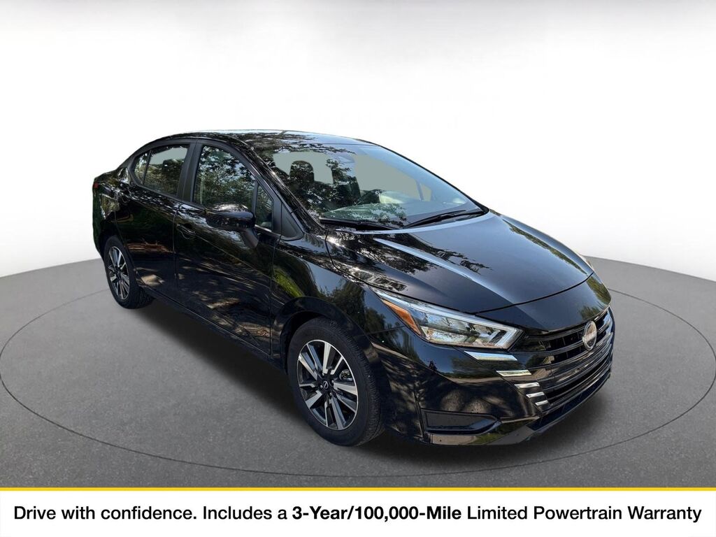 2025 Nissan Versa SV — photo 1 of 11
