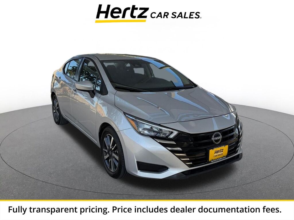 2025 Nissan Versa SV — photo 1 of 13