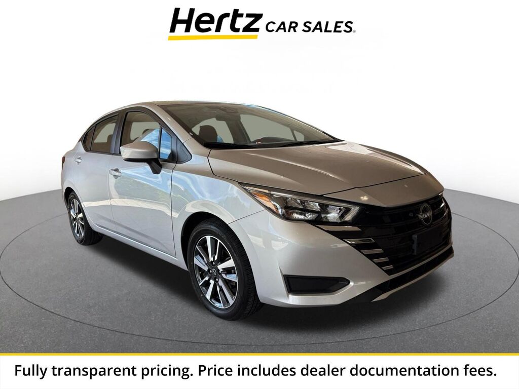 2025 Nissan Versa SV — photo 1 of 11