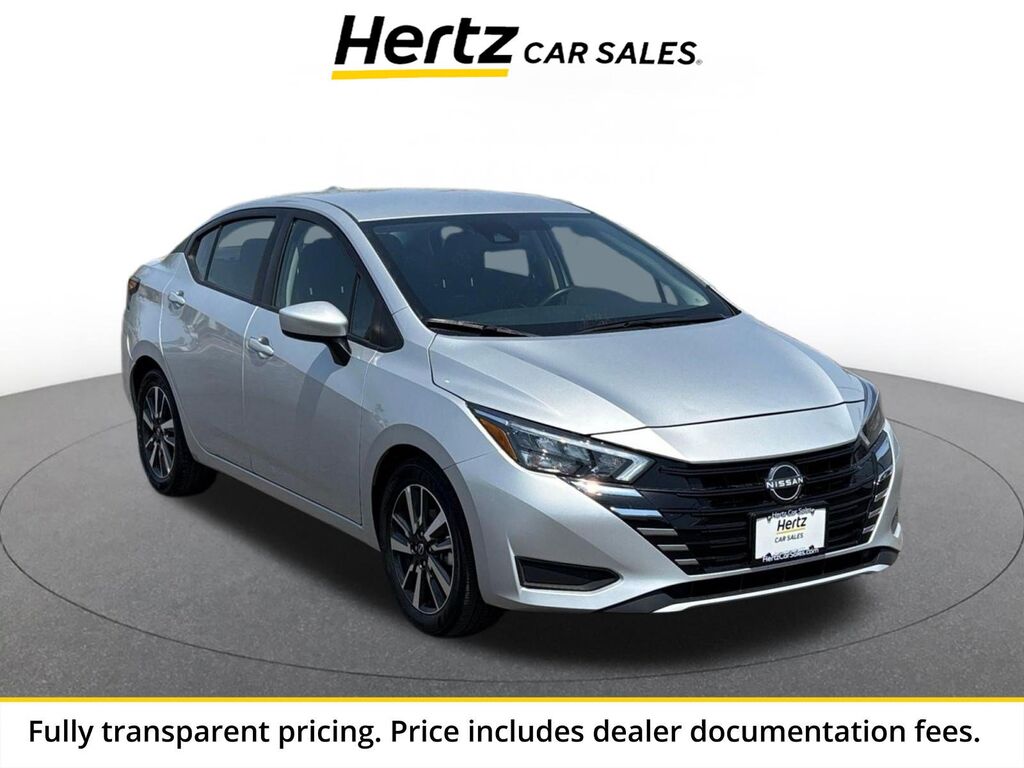 2025 Nissan Versa SV — photo 1 of 11