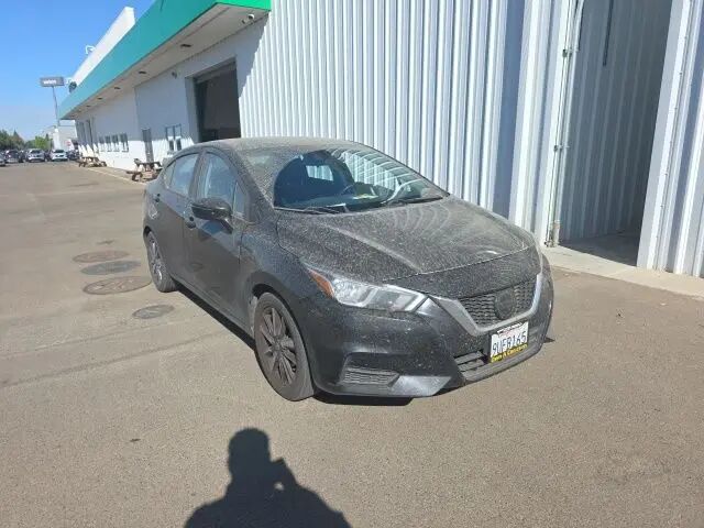 2021 Nissan Versa SV — photo 1 of 5