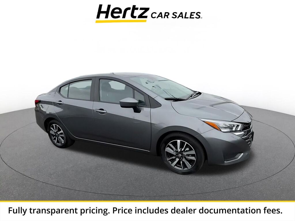 2025 Nissan Versa SV — photo 1 of 11
