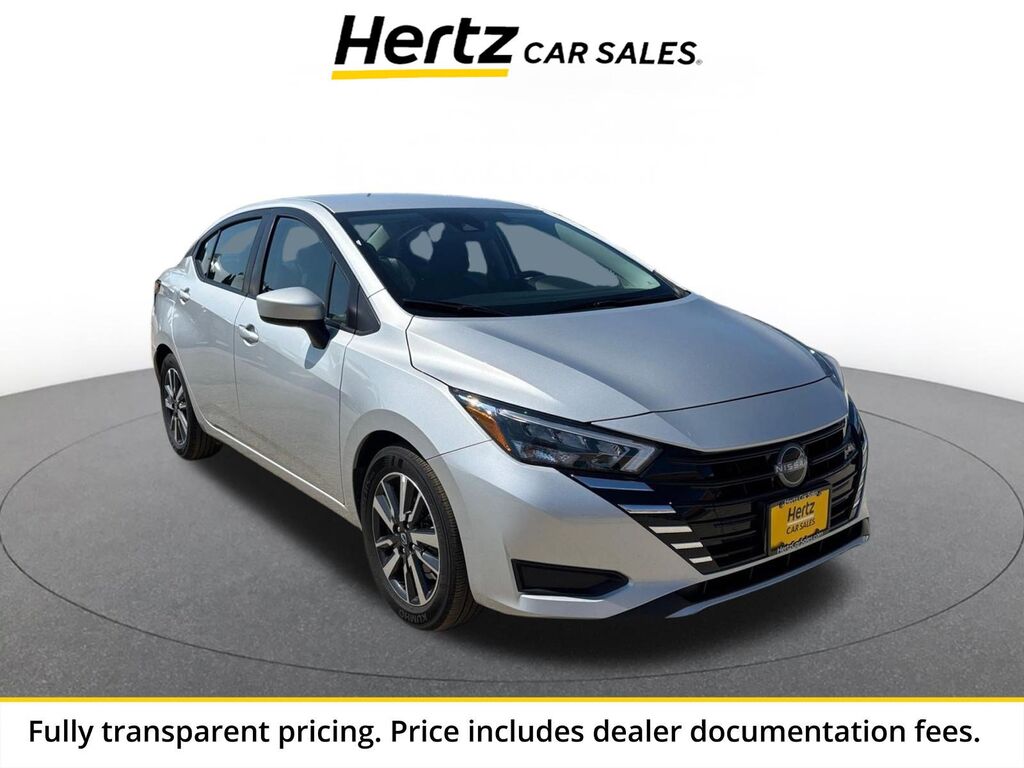 2025 Nissan Versa SV — photo 1 of 4