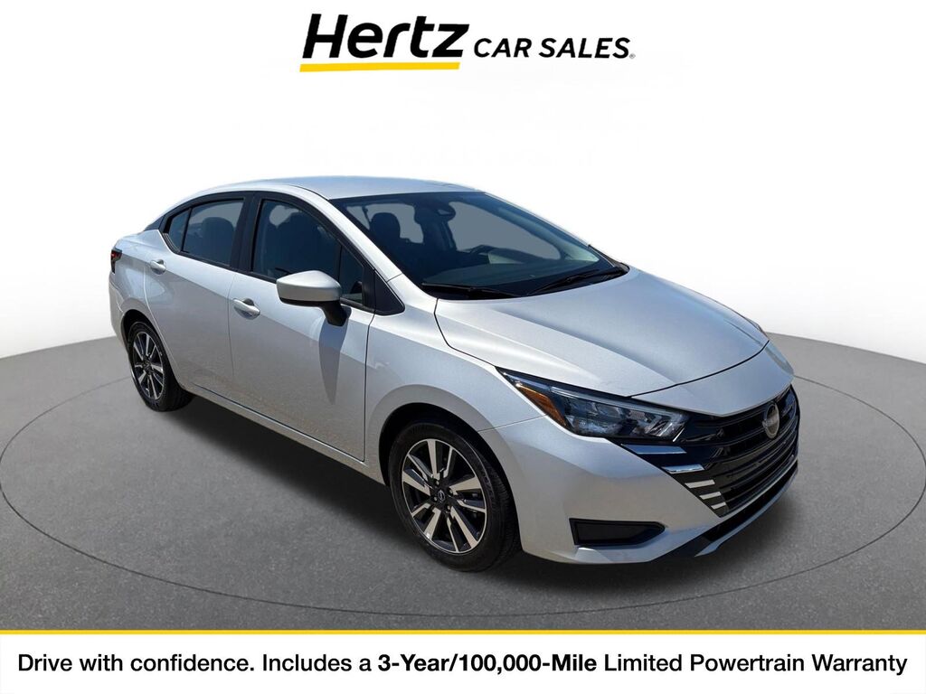 2025 Nissan Versa SV — photo 1 of 11