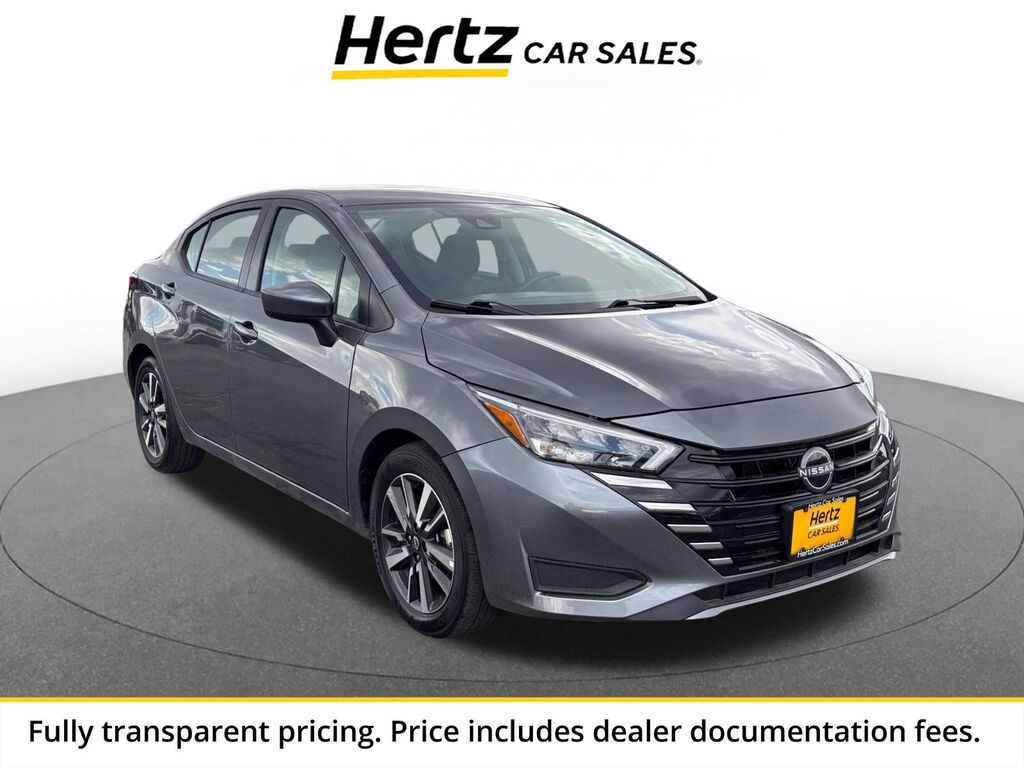 2025 Nissan Versa SV — photo 1 of 11
