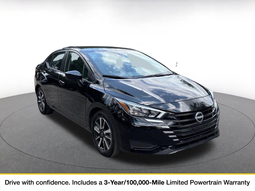 2025 Nissan Versa SV — photo 1 of 11