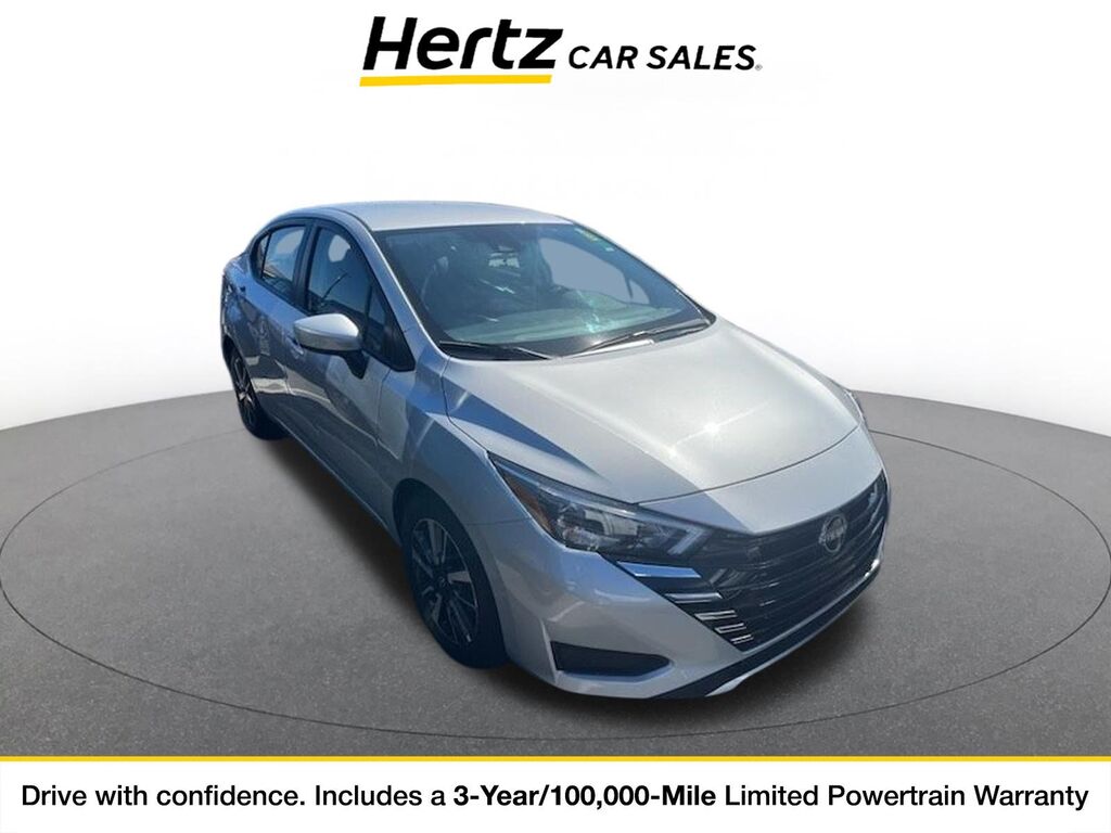 2025 Nissan Versa SV — photo 1 of 5