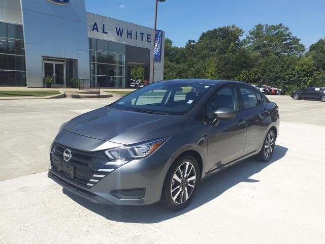 2023 Nissan Versa SV