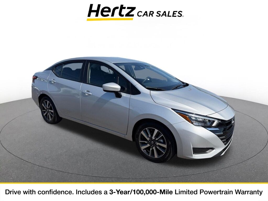 2025 Nissan Versa SV — photo 1 of 11