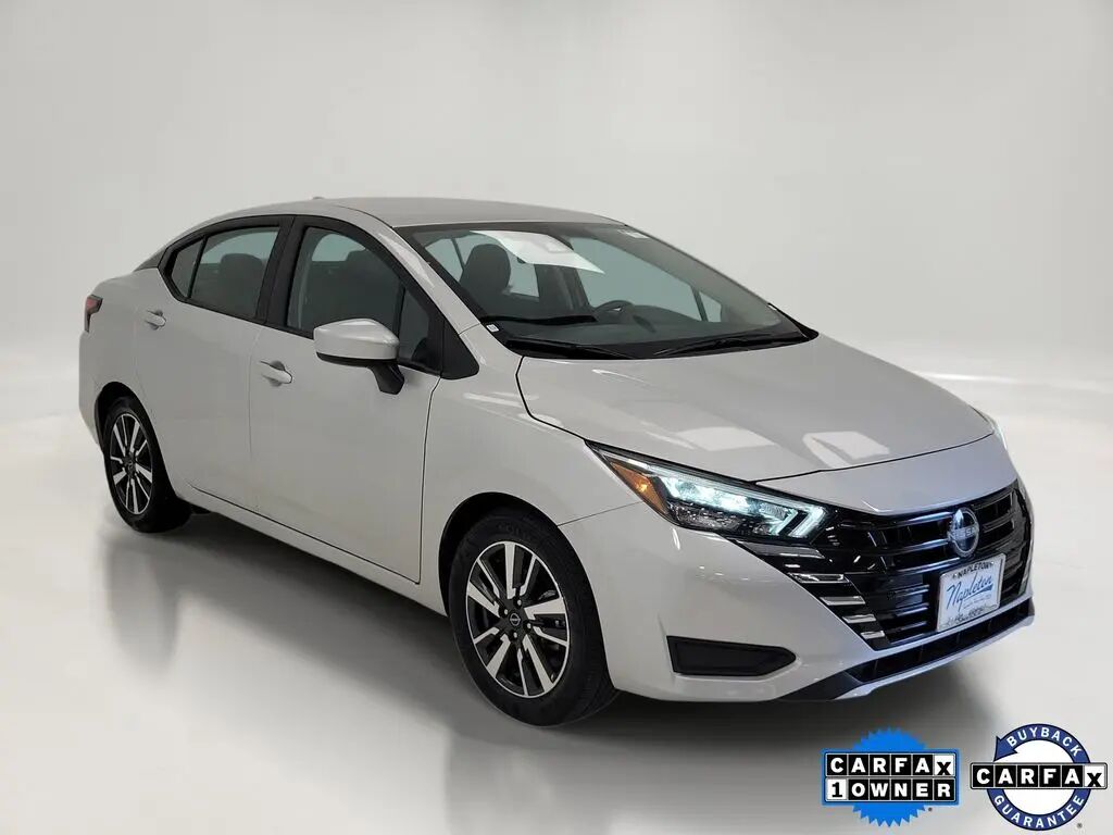 2025 Nissan Versa SV — photo 1 of 12