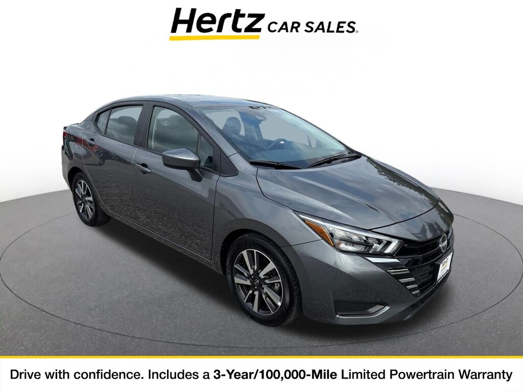 2025 Nissan Versa SV — photo 1 of 11