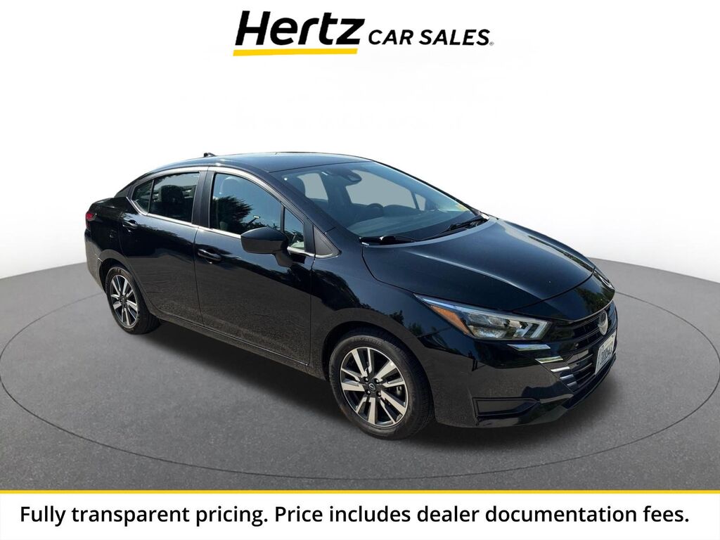2025 Nissan Versa SV — photo 1 of 11