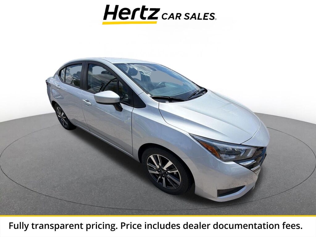 2025 Nissan Versa SV — photo 1 of 11