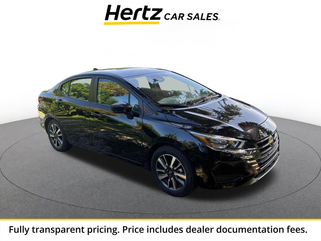 2025 Nissan Versa SV — photo 1 of 11
