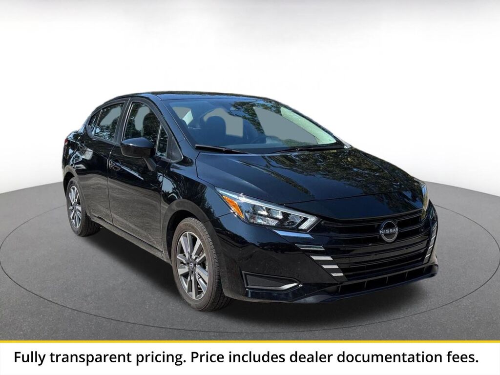 2025 Nissan Versa SV — photo 1 of 11