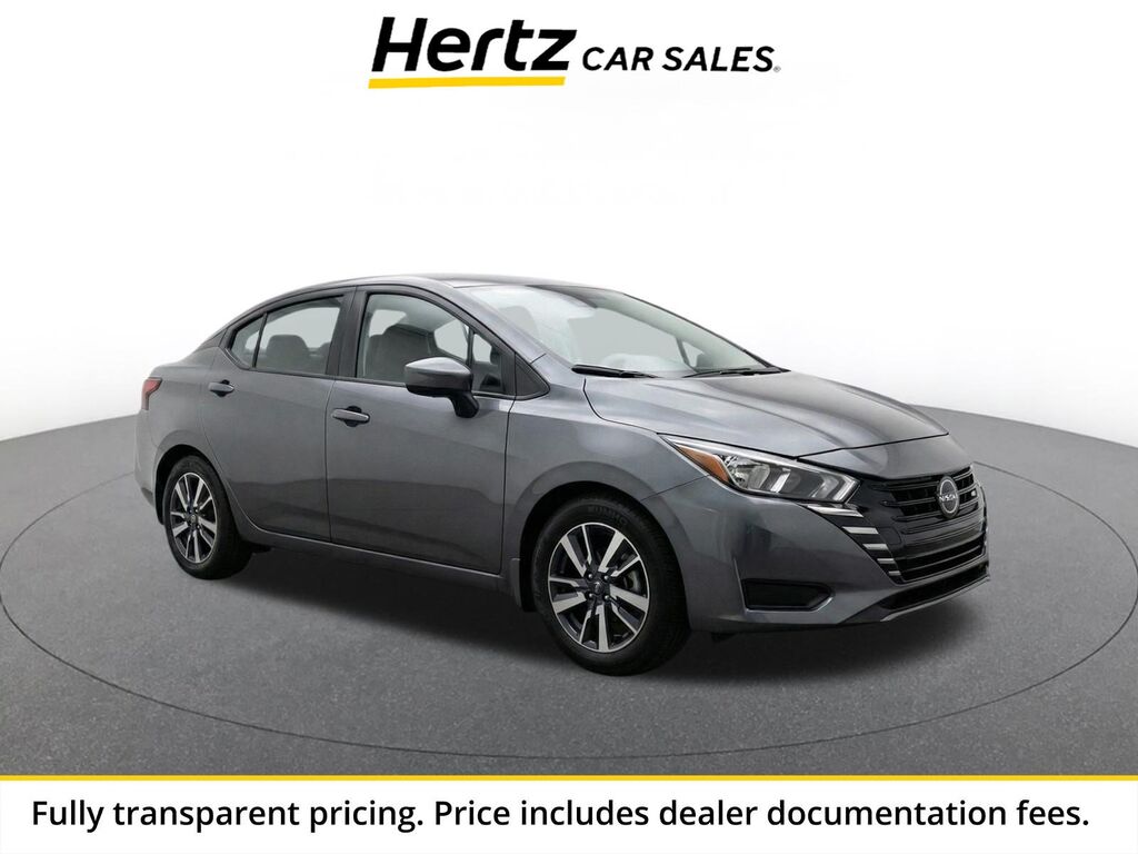 2025 Nissan Versa SV — photo 1 of 11