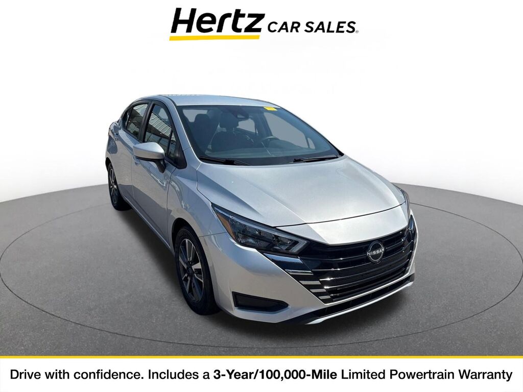 2025 Nissan Versa SV — photo 1 of 11