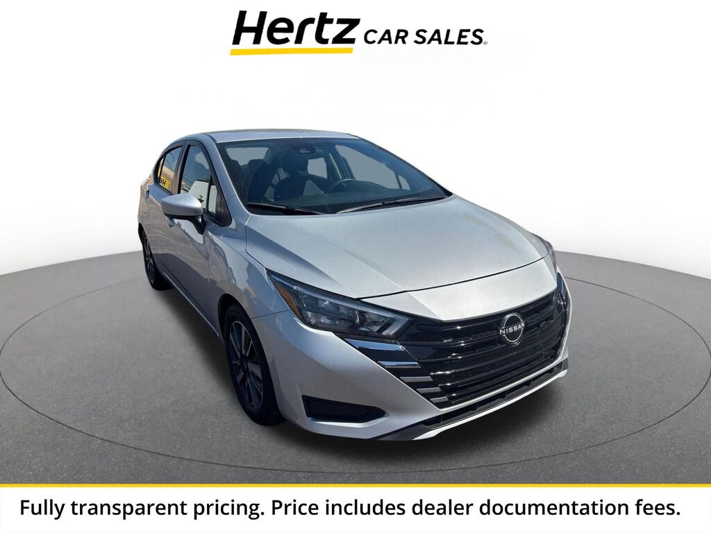 2025 Nissan Versa SV — photo 1 of 13