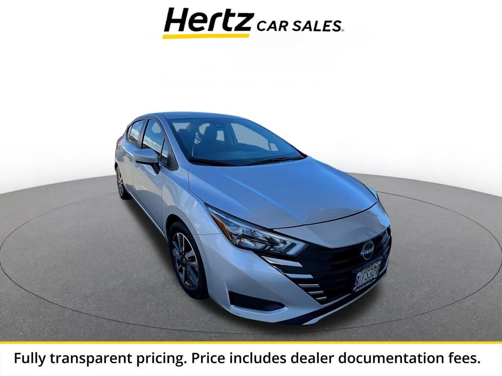 2025 Nissan Versa SV — photo 1 of 11