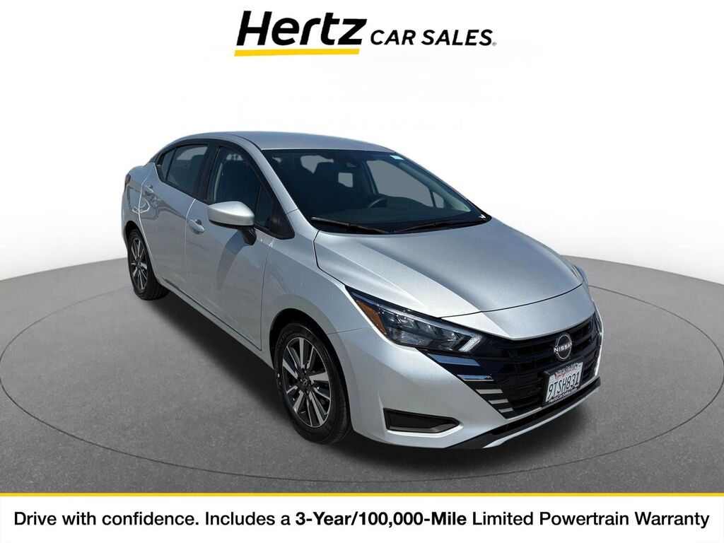 2025 Nissan Versa SV — photo 1 of 11