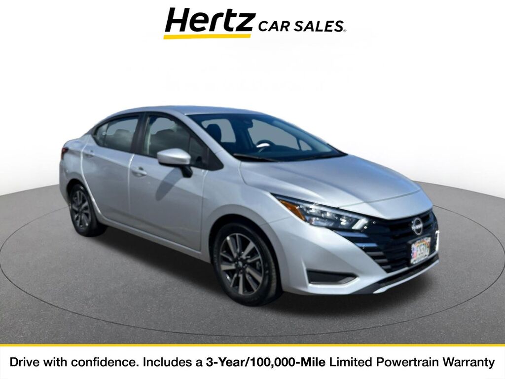2025 Nissan Versa SV — photo 1 of 11