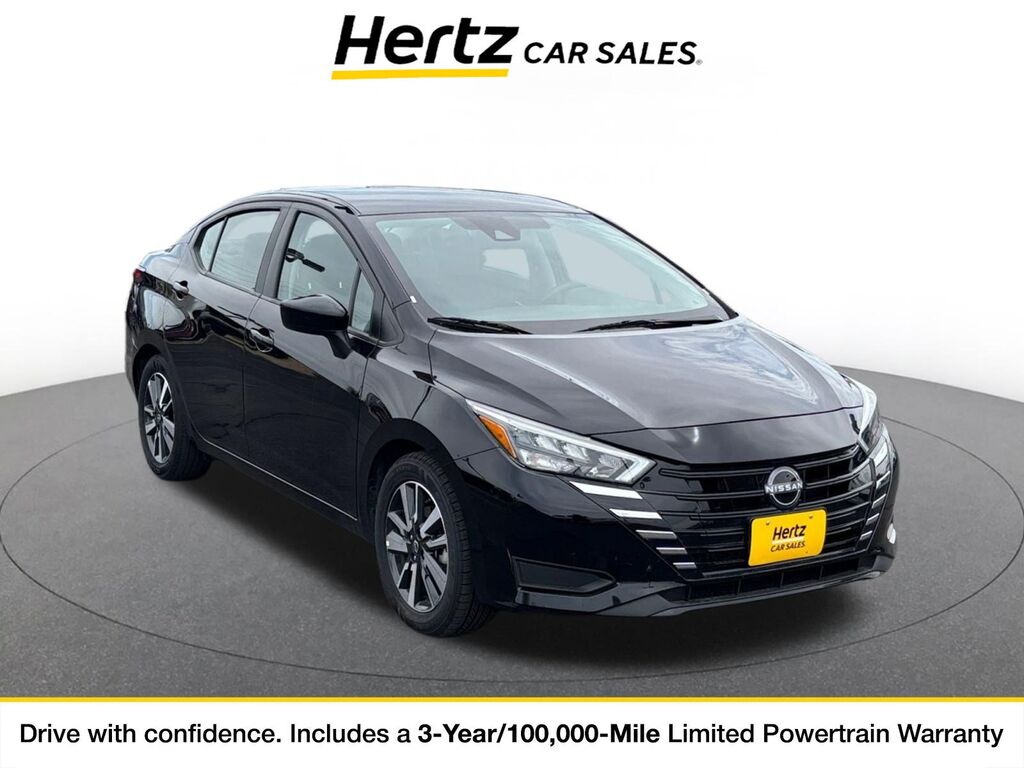 2025 Nissan Versa SV — photo 1 of 11