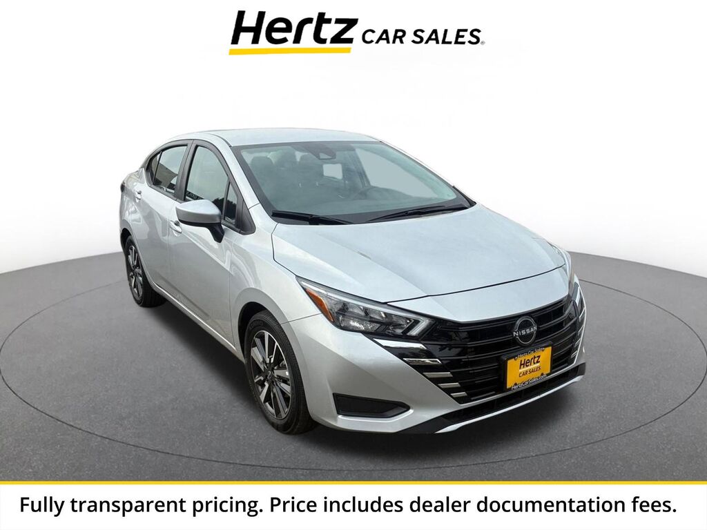 2025 Nissan Versa SV — photo 1 of 11